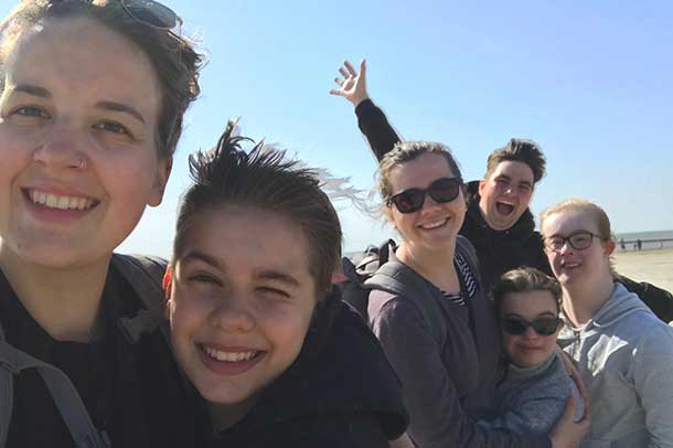 reisen-fuer-behinderte-kinder-und-jugendliche-spass-in-der-gruppe