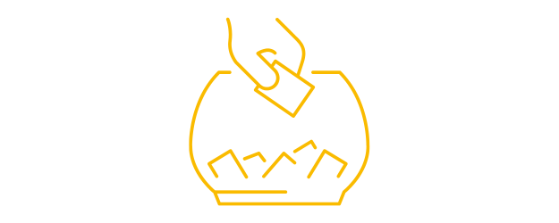 Symbolbild mit einer Hand, die in einen Behälter mit Losen greift.